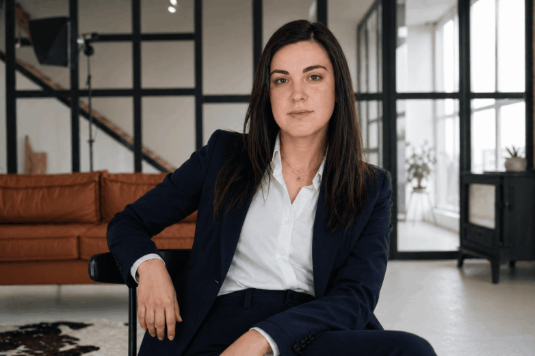 Lo que cambia cuando dejas de presentarte como emprendedora y empiezas a construir autoridad ejecutiva